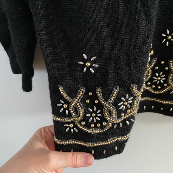 70s/80s Vintage Beaded Hearts + Flowers Wool Blend Sweater - Picture 4 of 6